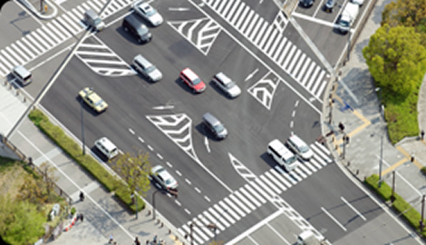 全国10000か所の修理工場ネットワークとロードサービス 遠方のお客様にも対応！